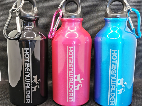 Kinder Trinkflasche mit "Hotzenwälder/Hotzenwälderin" Gravur aus Aluminium + Zusatz Gravur auf der Rückseite