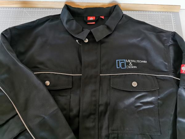 Firmenbekleidung mit Bestickung für die Firma "Metalltechnik & Design"