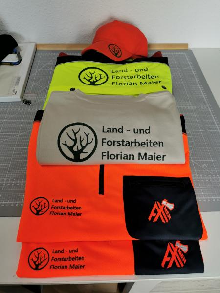 Forstbekleidung mit Bestickung für Florian Maier